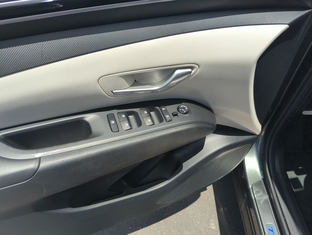 Used 2022 Gray Hyundai SEL image 19