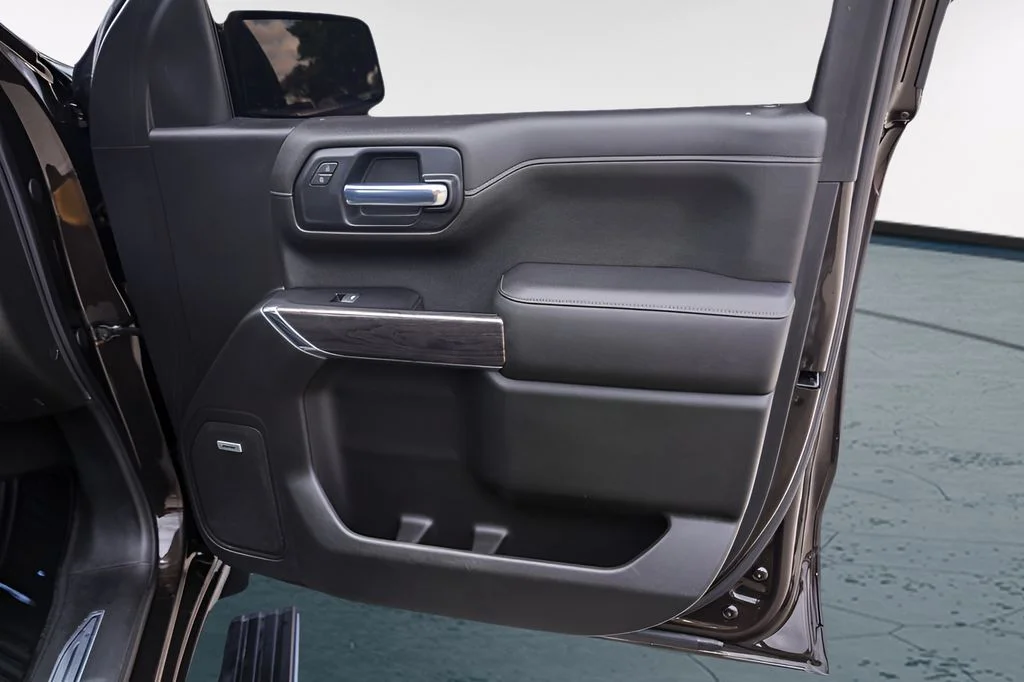 Used 2019 Brown Chevrolet LTZ image 33