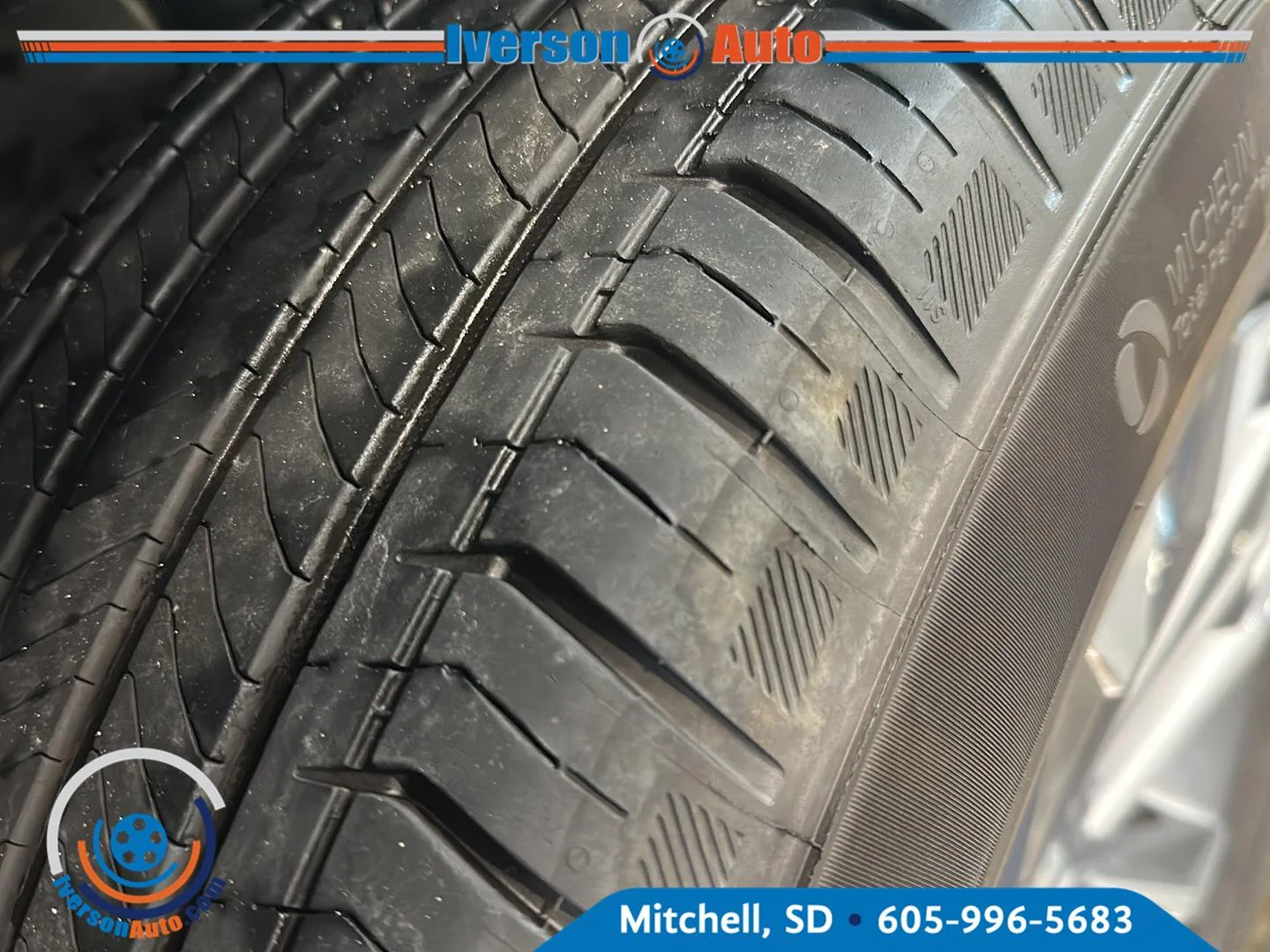 Used 2026 Mosaic Black Metallic Chevrolet AWD LT image 11