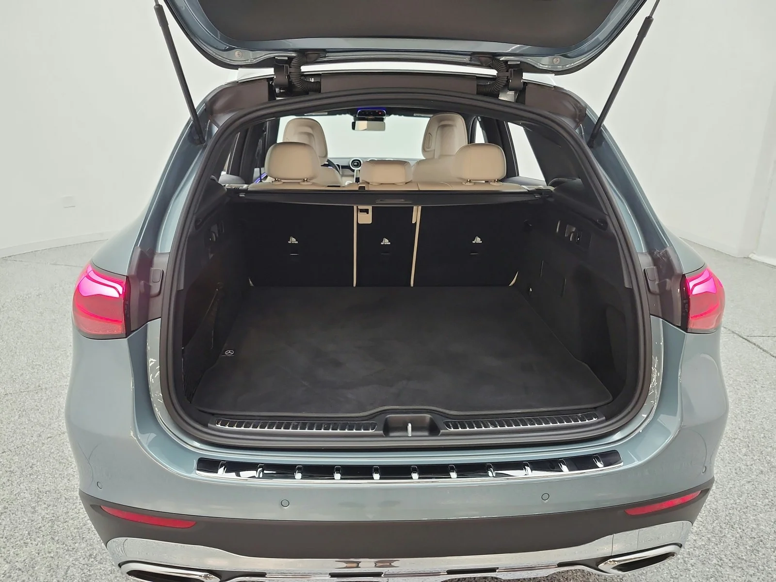 Used 2026 Verde Silver Metallic Mercedes-Benz GLC 300 SUV image 20