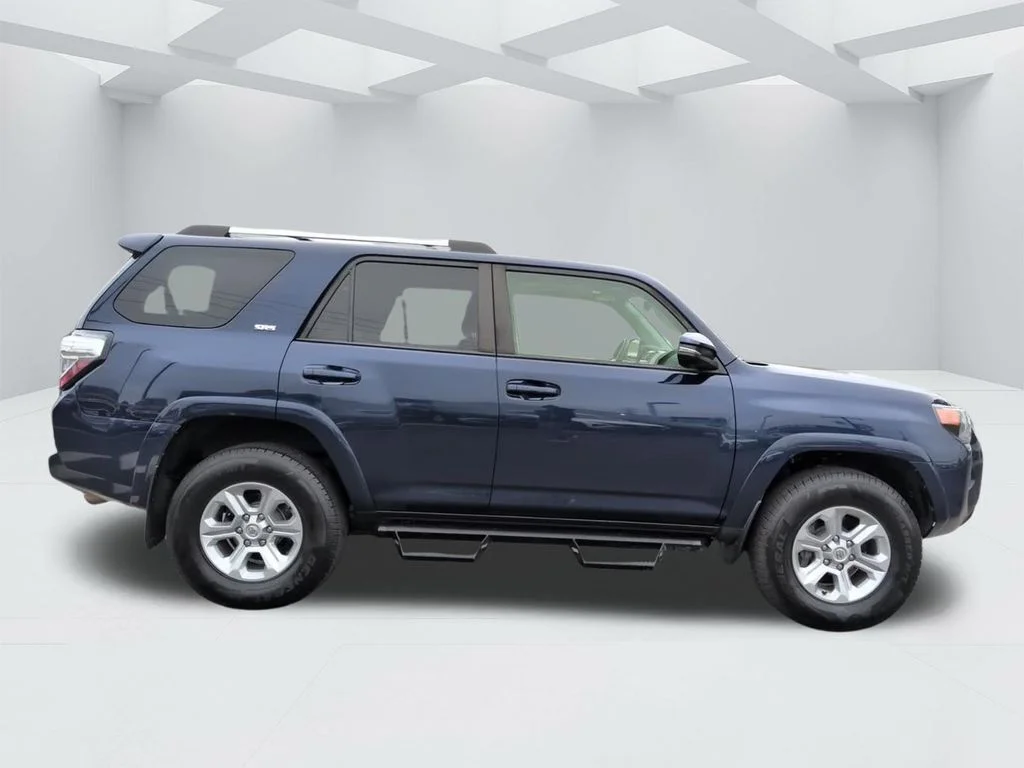 Used 2022 Nautical Blue Metallic Toyota SR5 Premium image 4