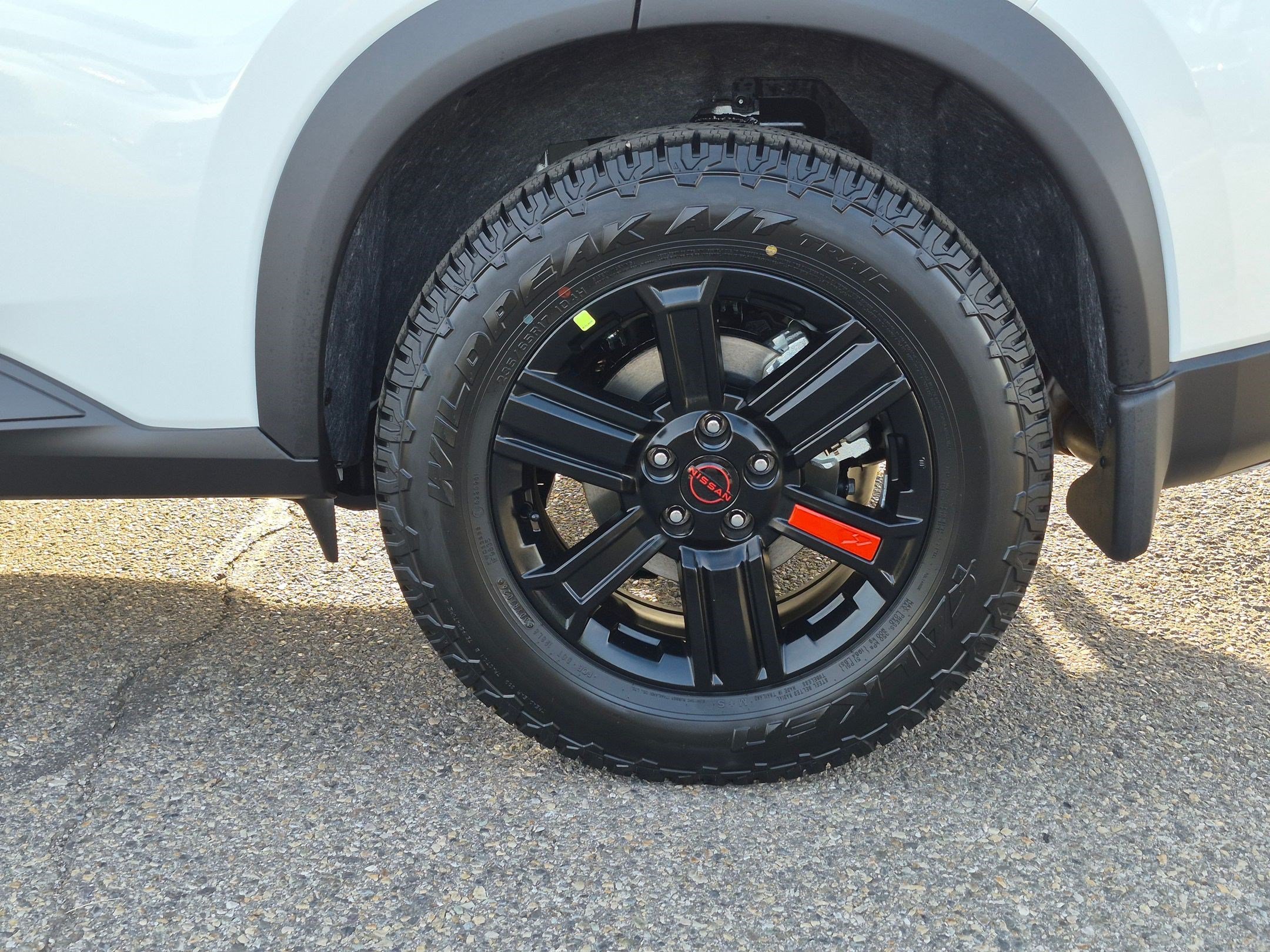New 2026 Everest White Pearl TriCoat Nissan Rock Creek® image 25