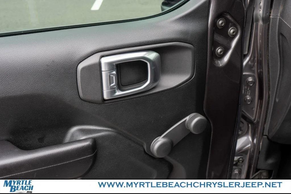 Certified Used 2021 Crystal Metallic Jeep Unlimited Willys image 17