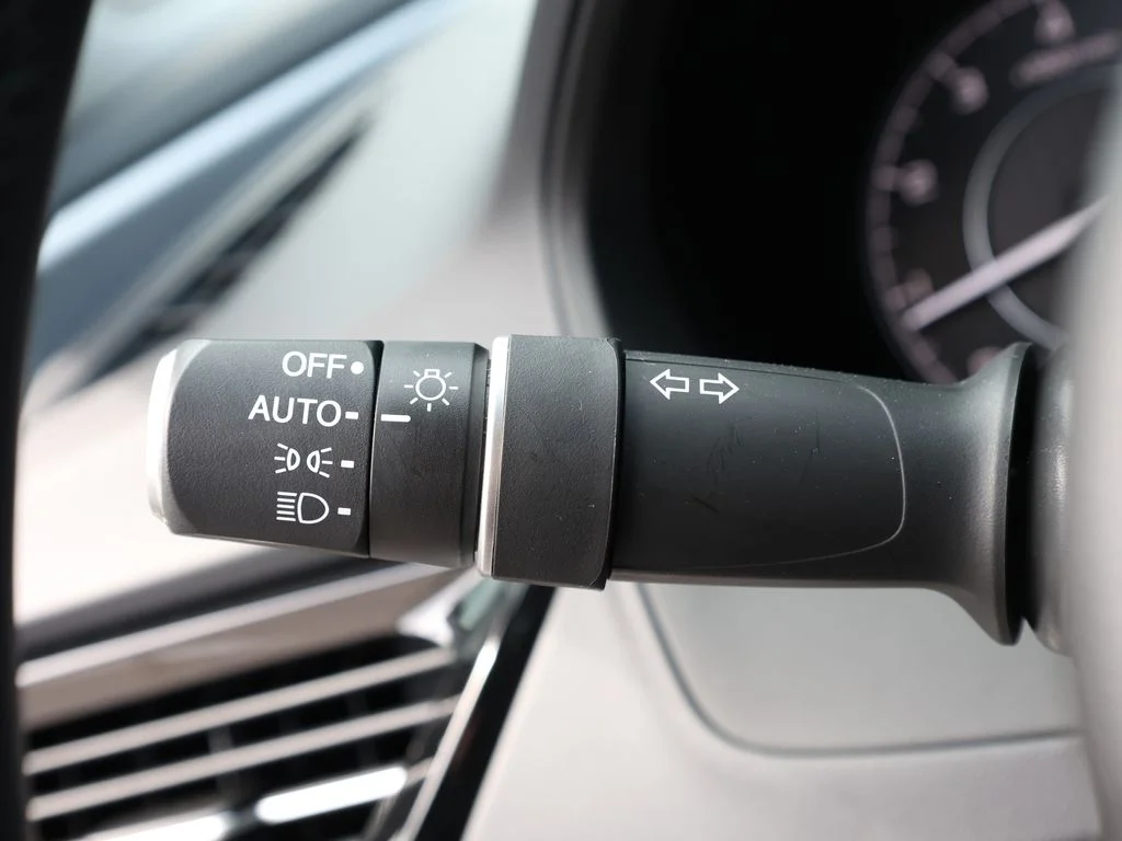Used 2025 Black Acura Technology Package image 46