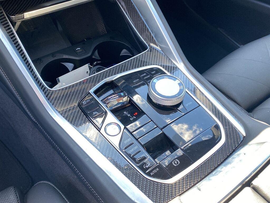Used 2026 Black Sapphire Metallic BMW M60i image 21