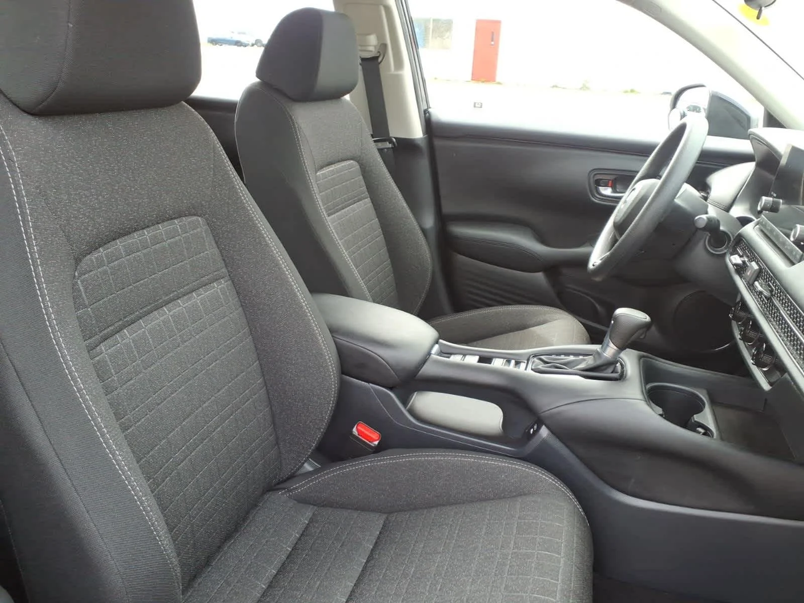 2025 Honda HR-V LX - Photo 23