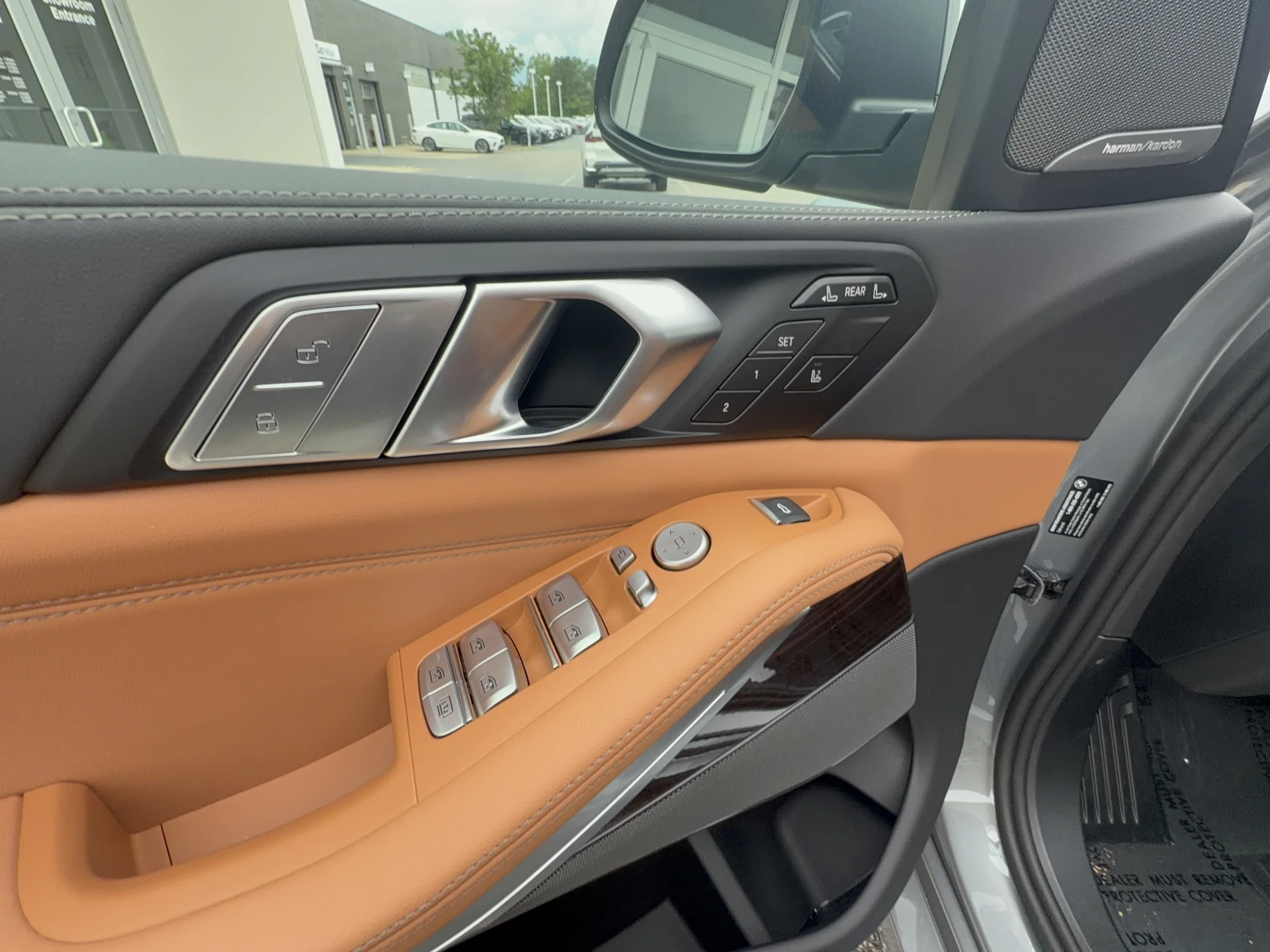 New 2026 Skyscraper Grey Metallic BMW xDrive40i image 9