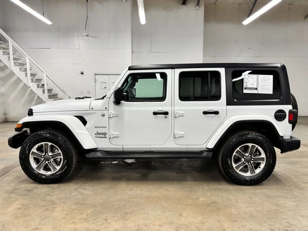 Used 2021 White Jeep Unlimited Sahara image 4