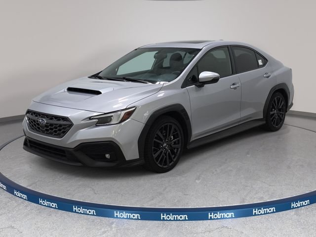 Used 2023 Ice Silver Metallic Subaru Limited image 1