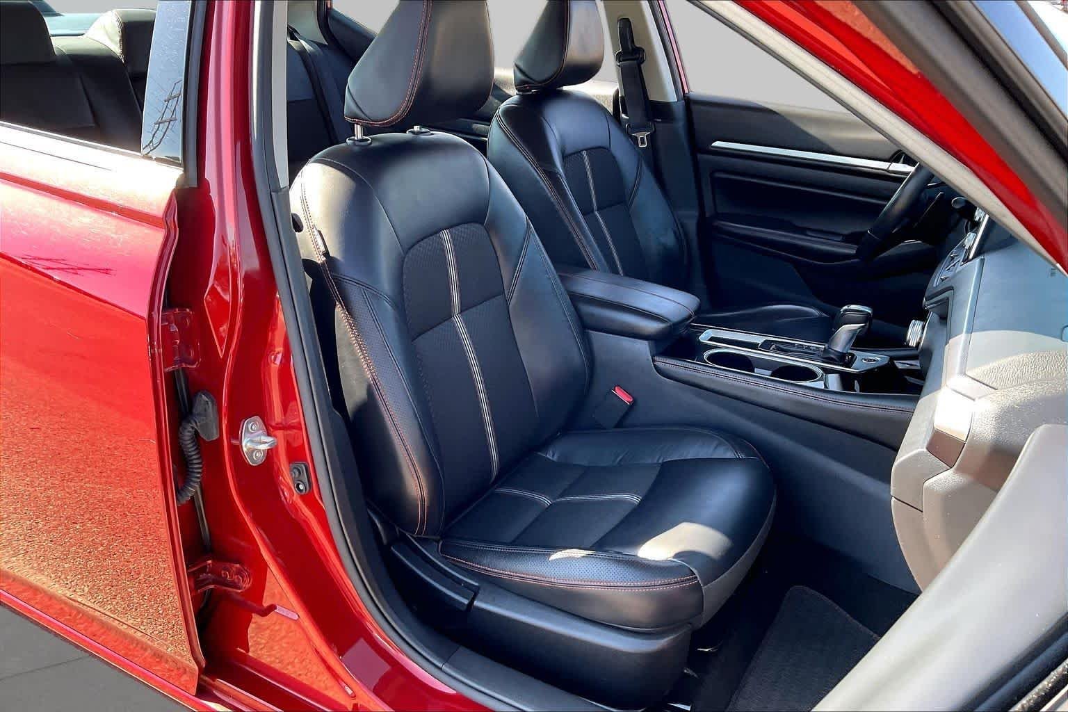 Used 2024 Scarlet Ember Nissan 2.5 SR image 9