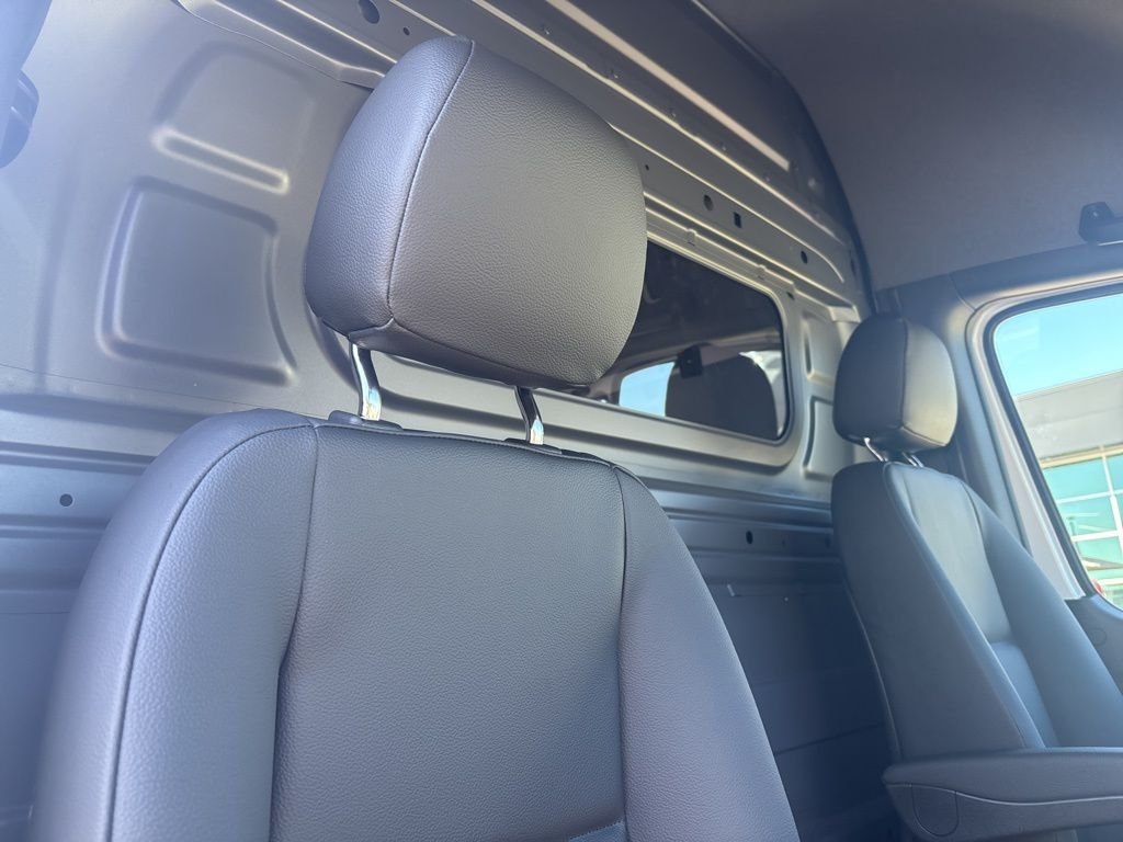 New 2026 Arctic White Mercedes-Benz Cargo 170 WB image 34