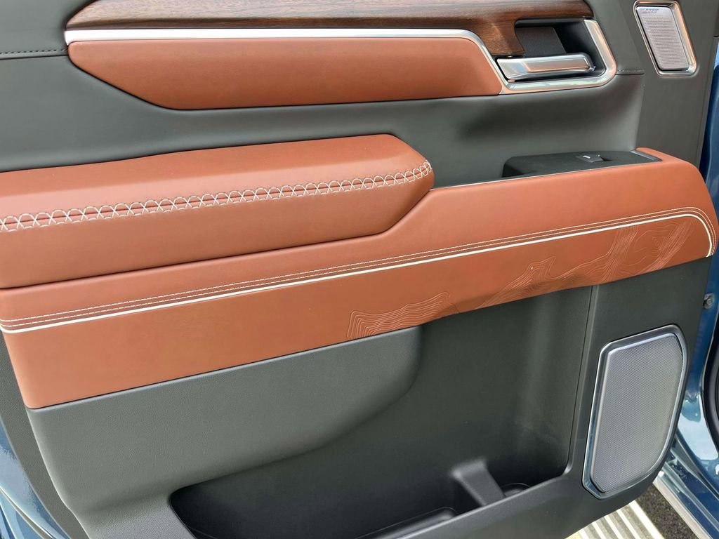 2026 GMC Sierra 2500HD Denali Ultimate - Photo 16