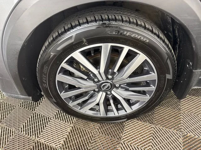 Used 2023 Gray Nissan SV image 26