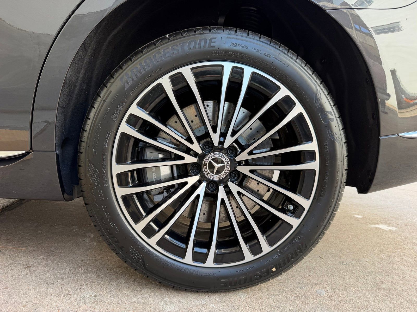 New 2026 Graphite Grey Metallic Mercedes-Benz S 500 image 45