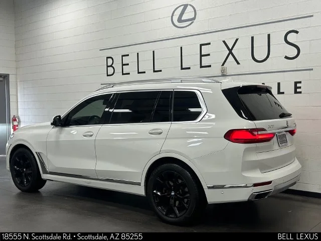 Used 2021 White BMW xDrive40i image 6