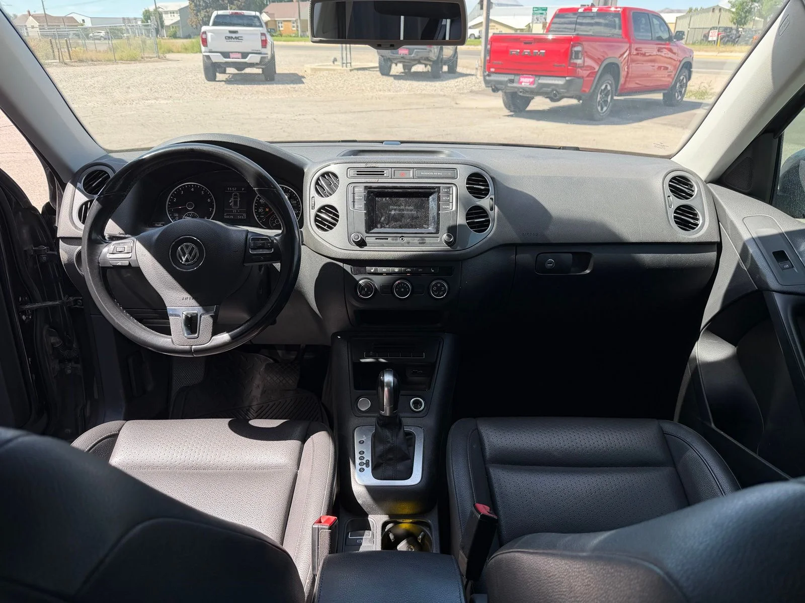 Used 2016 Gray Volkswagen S image 11
