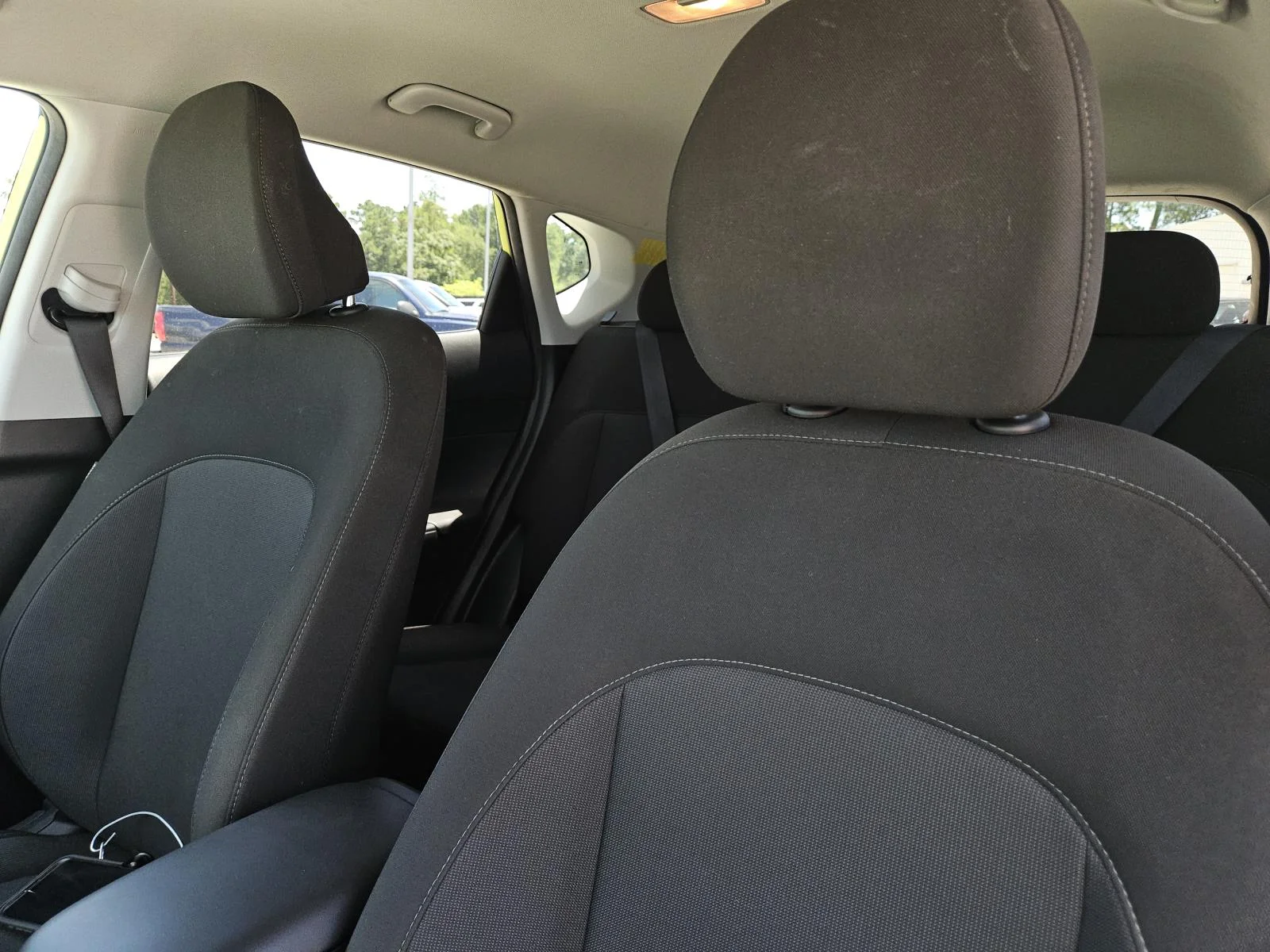 Used 2024 Neoteric Yellow Hyundai SEL FWD image 23