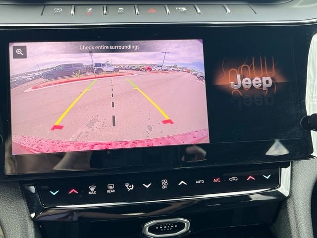 New 2026 Velvet Red Pearl-Coat Exterior Paint Jeep Limited image 31