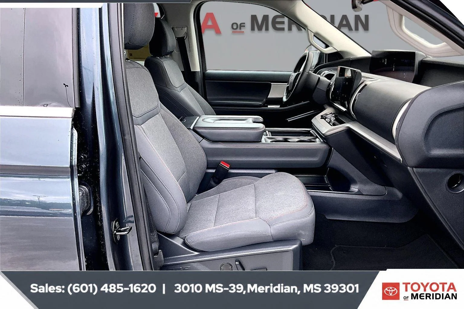 Used 2025 Stone Blue Ford Active image 6