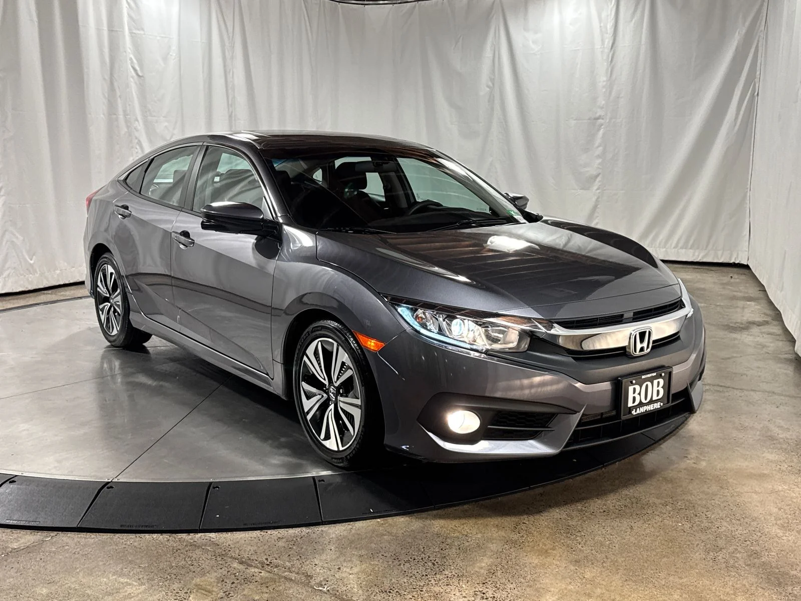 Used 2017  Honda EX-T image 10