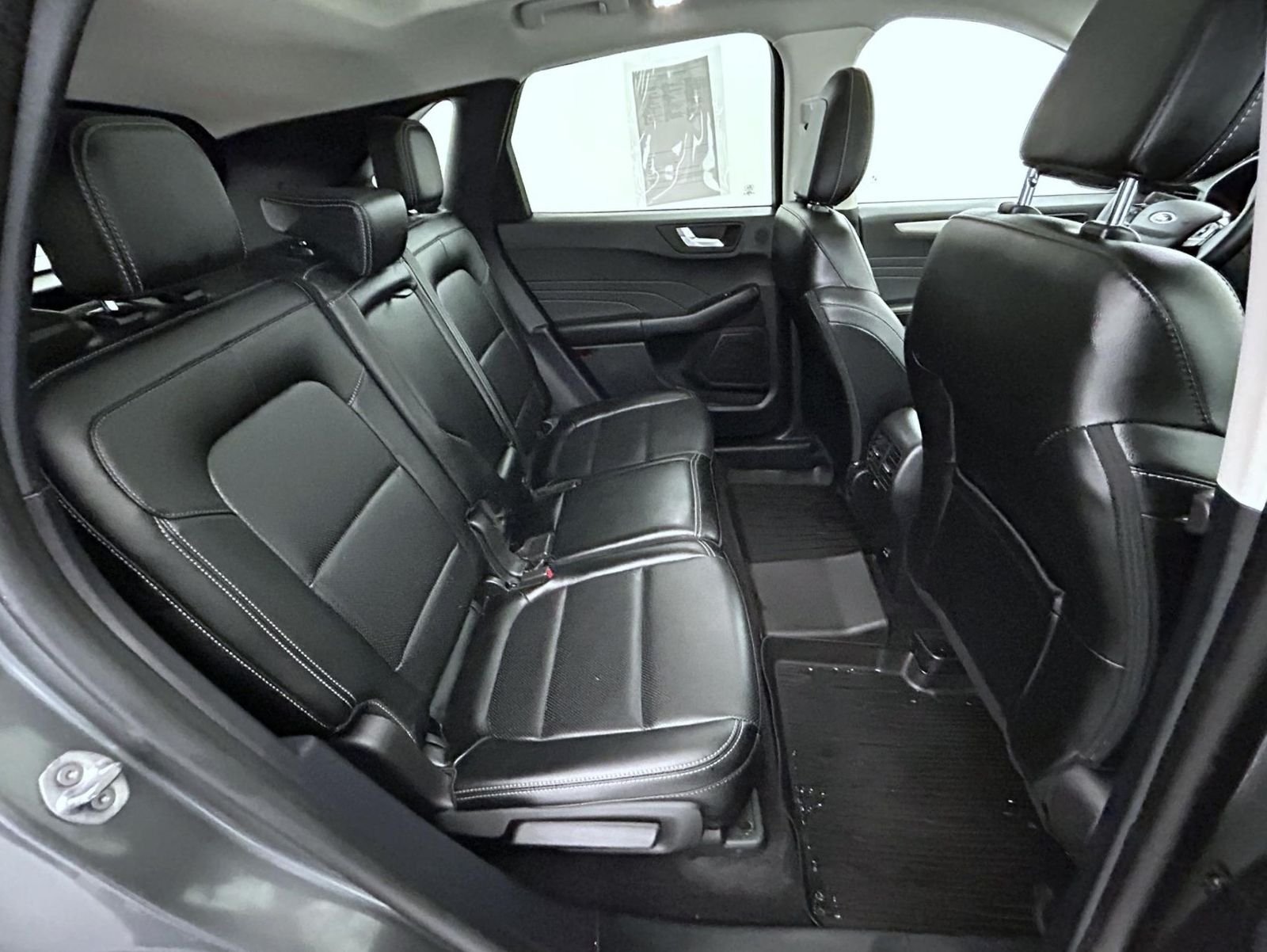 Used 2022 Gray Ford SEL image 18