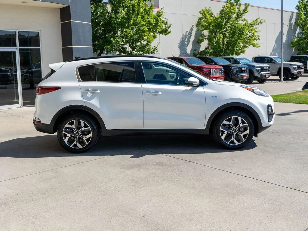 Used 2020 White Kia EX image 8