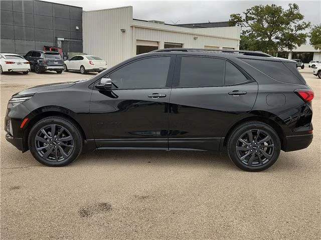 Used 2022 Black Chevrolet RS All-wheel Drive image 2