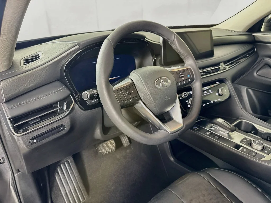 Certified Used 2024 Gray INFINITI LUXE image 12
