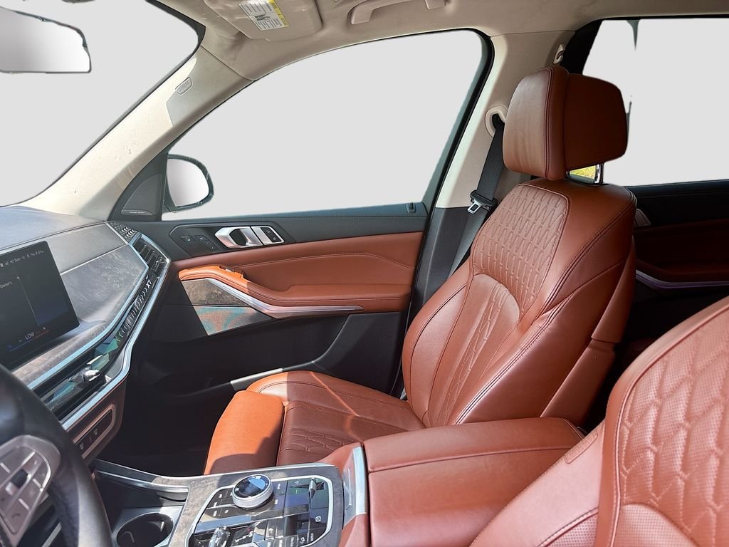 Used 2023 White BMW xDrive40i image 47