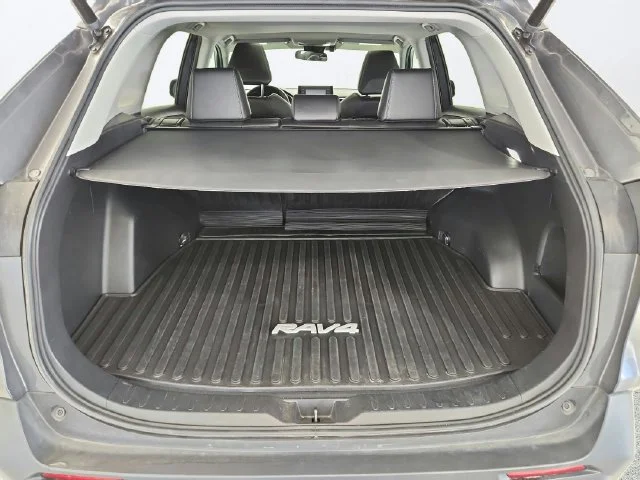 Used 2022 Magnetic Gray Metallic Toyota XLE Premium image 23