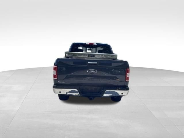 Used 2019 Blue Ford XLT image 8