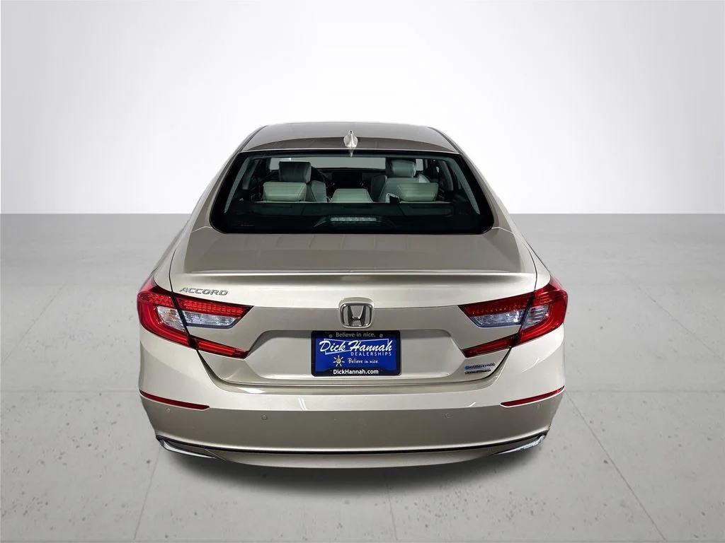 Used 2019 Gold Honda Touring image 7