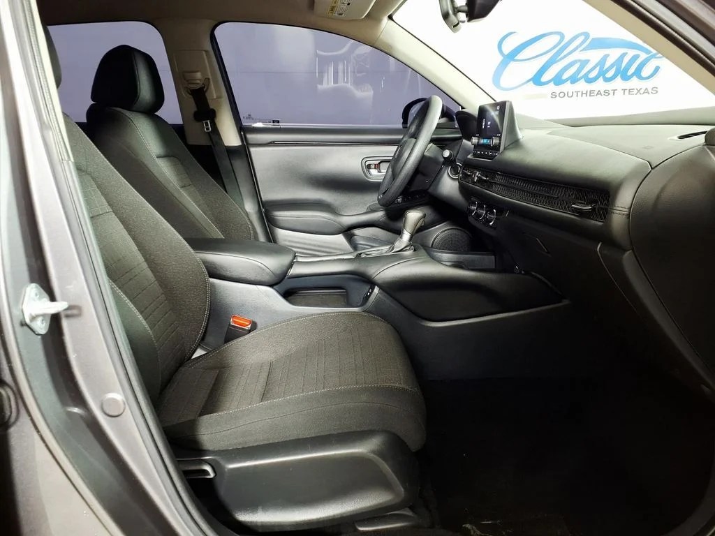 Used 2025  Honda LX image 12
