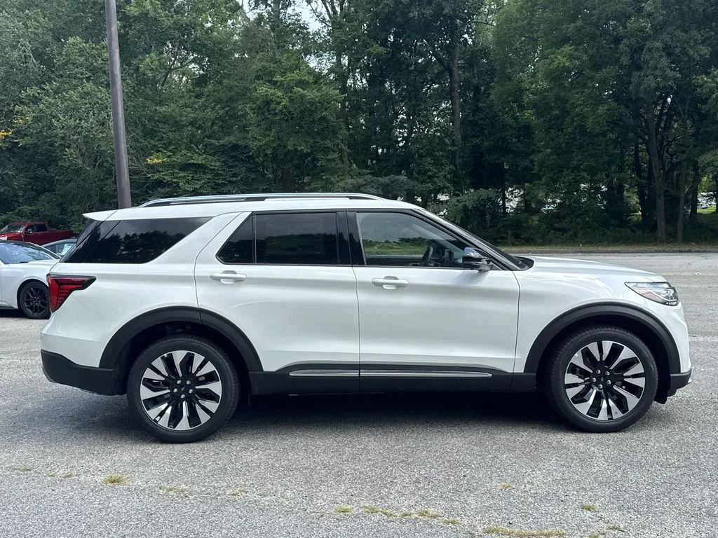 New 2026 White Ford Platinum image 8