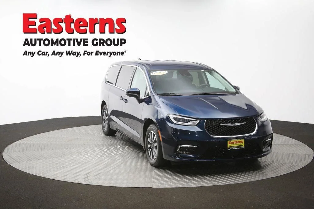 Certified Used 2023 Blue Chrysler Touring L image 55