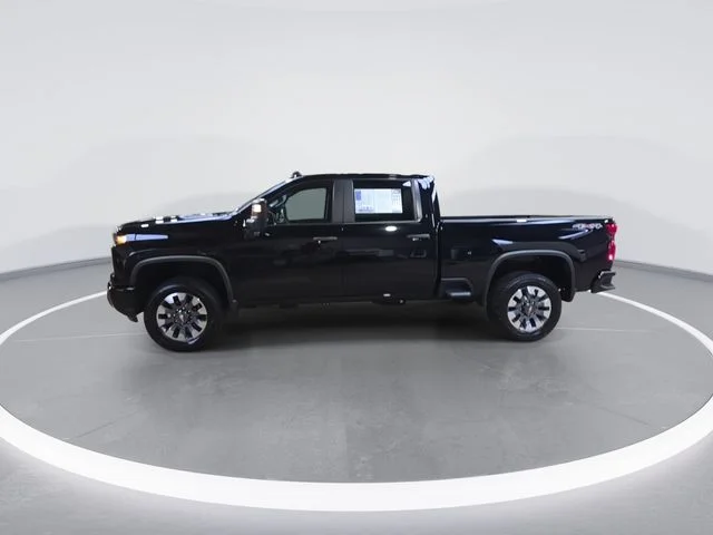 Used 2024 Black Chevrolet Custom image 5