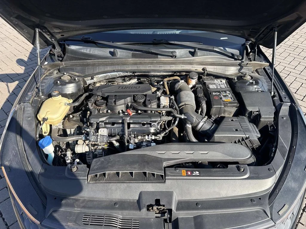 Used 2022 Black Kia EX image 10