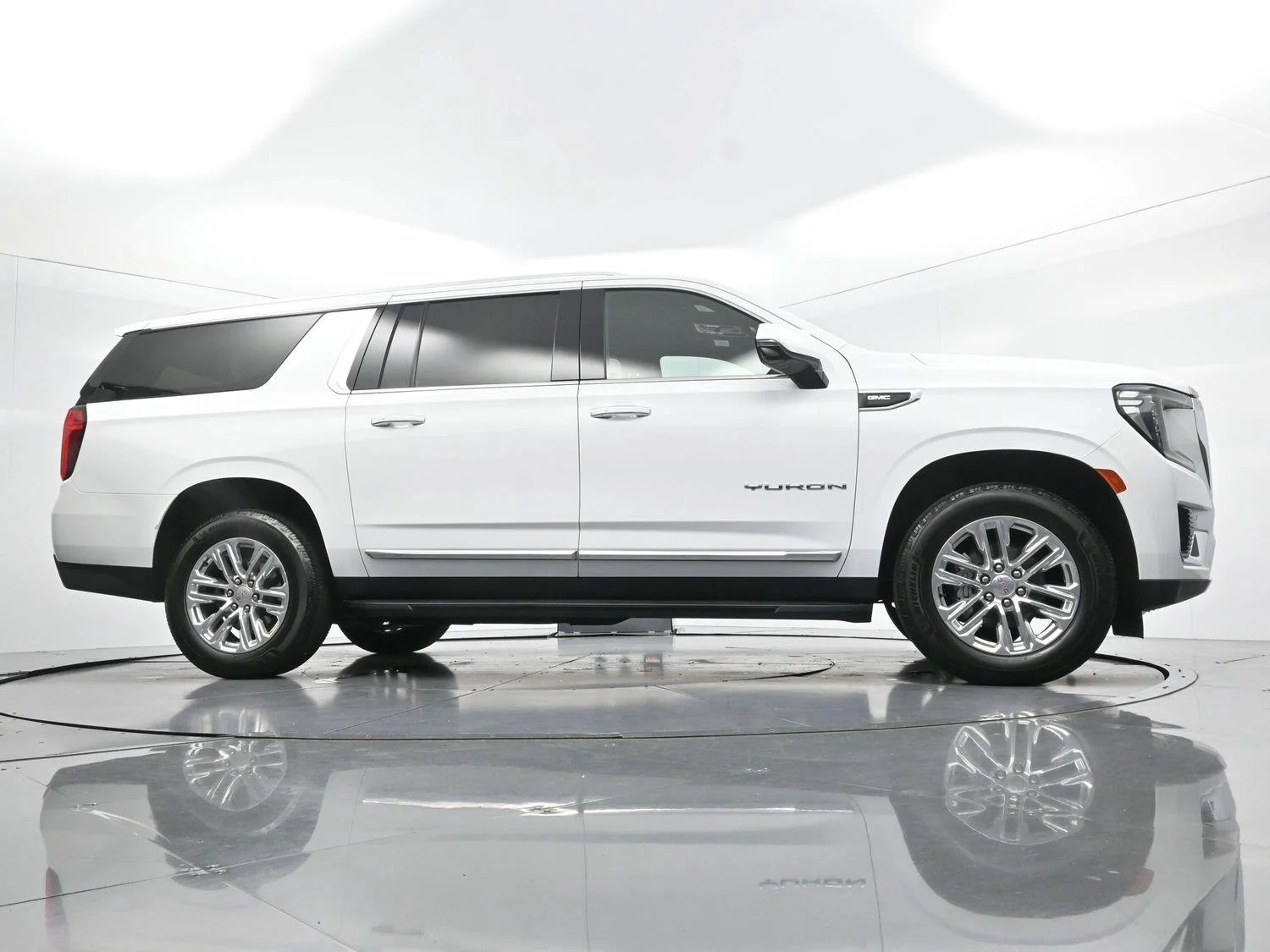 Used 2022 SUMMIT WHITE GMC SLT image 57