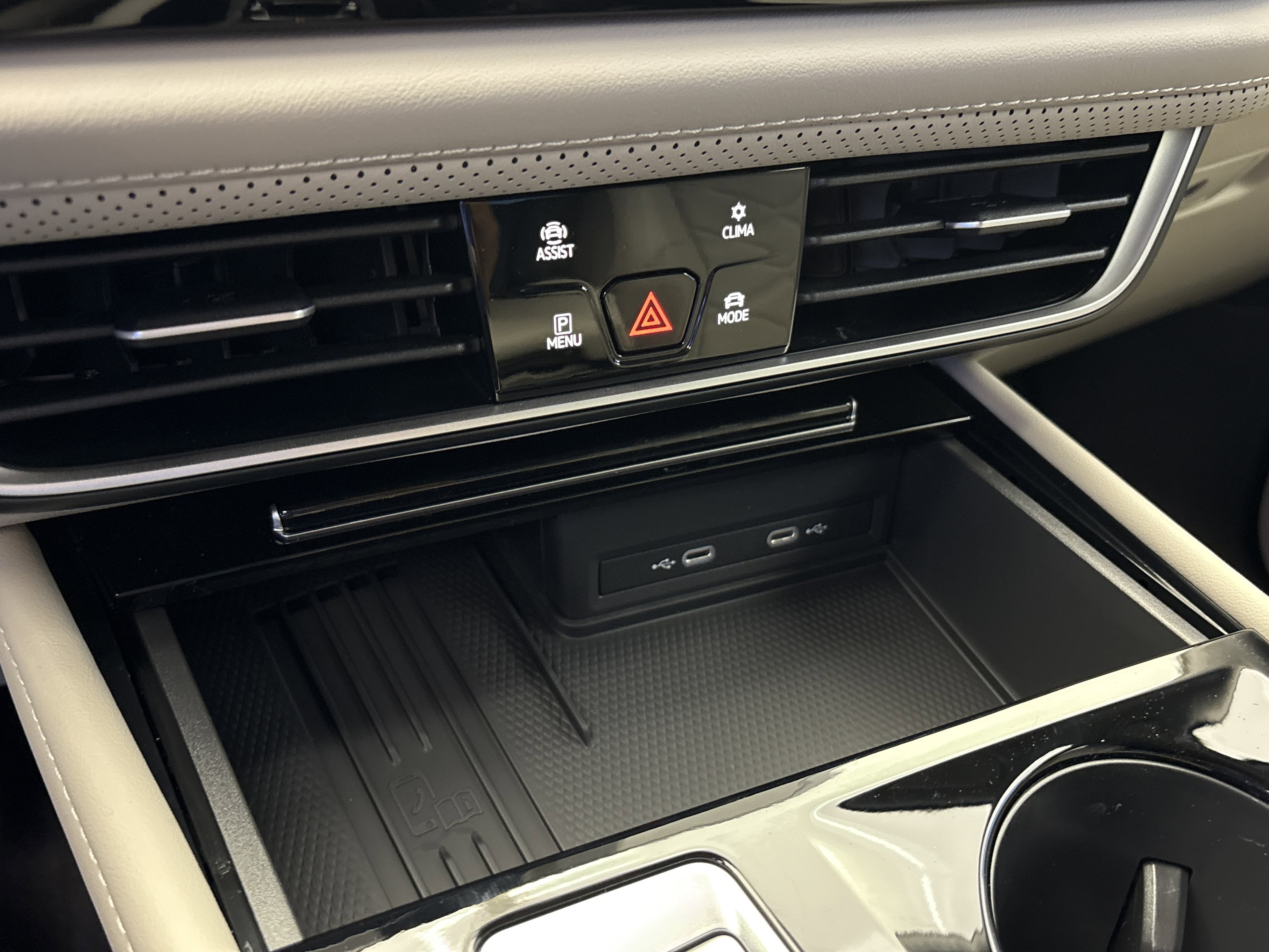 2026 Volkswagen Atlas SE w/Tech - Photo 20