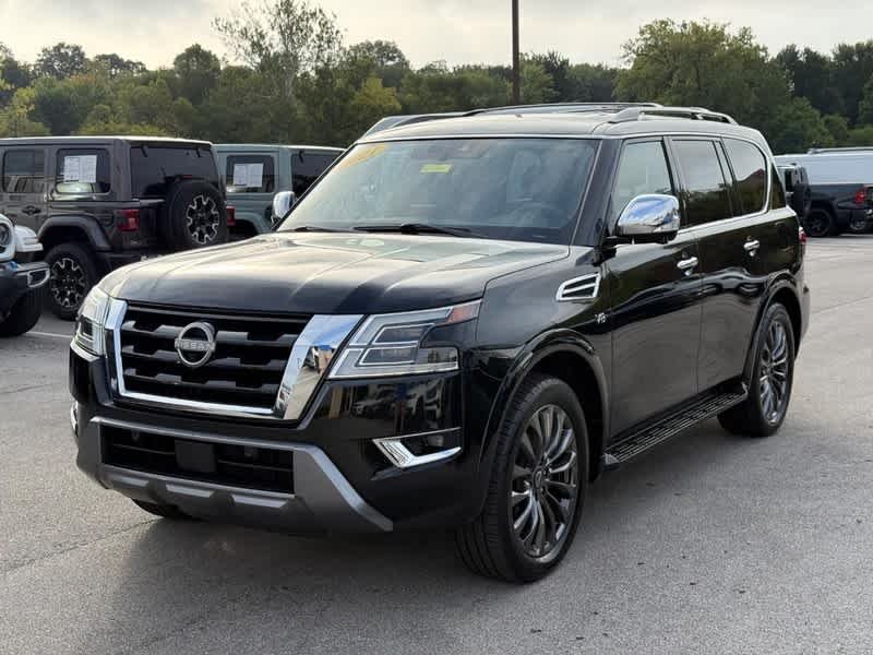Used 2021 Super Black Nissan Platinum image 9