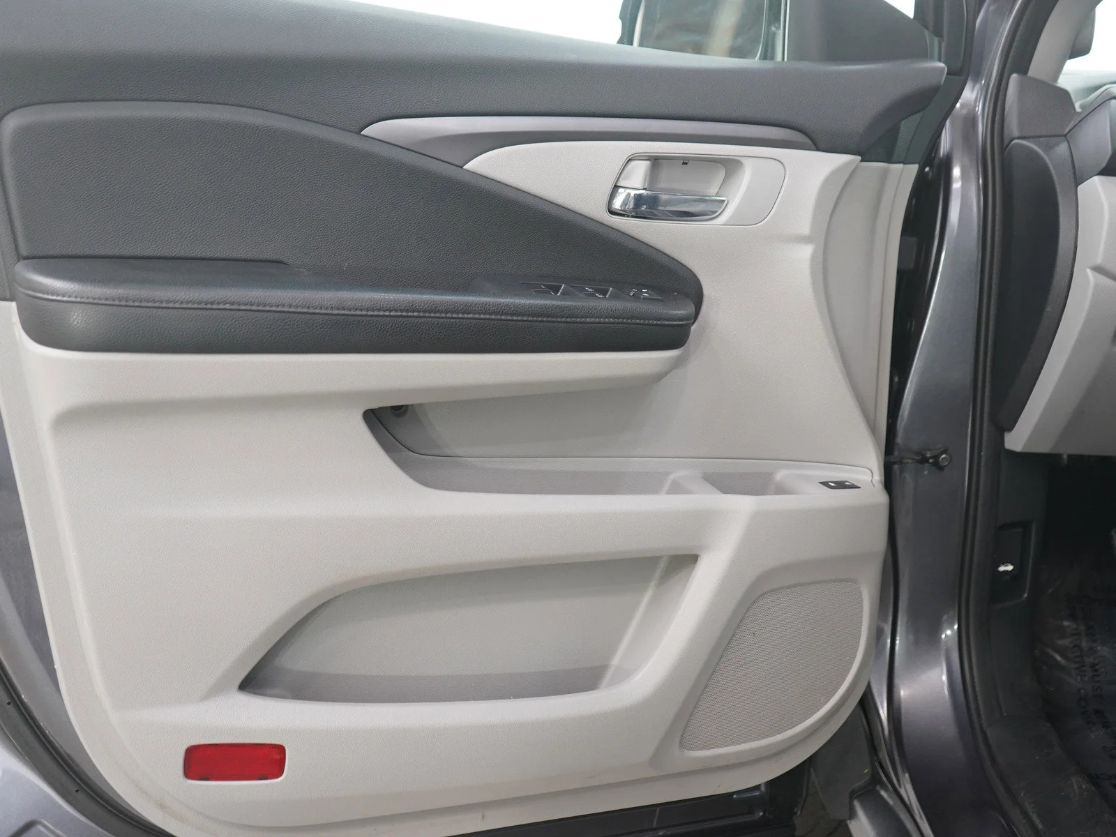 Used 2016 Gray Honda EX-L image 21