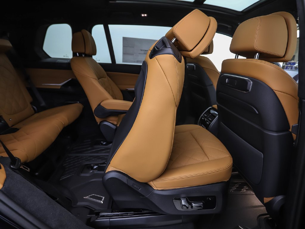 New 2027 Carbon Black Metallic BMW xDrive40i image 34