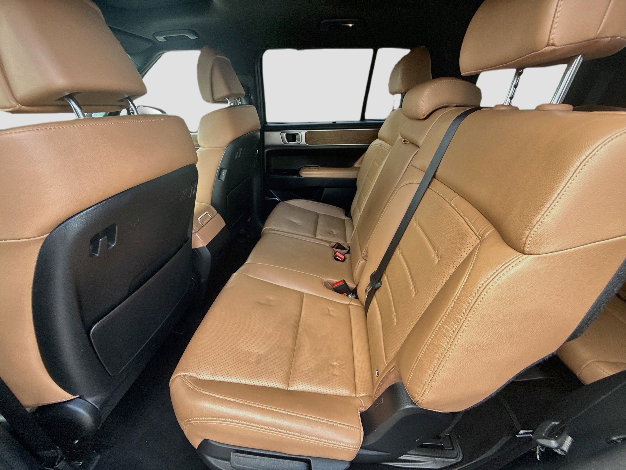 Used 2024 Rockwood Green Hyundai Limited image 19