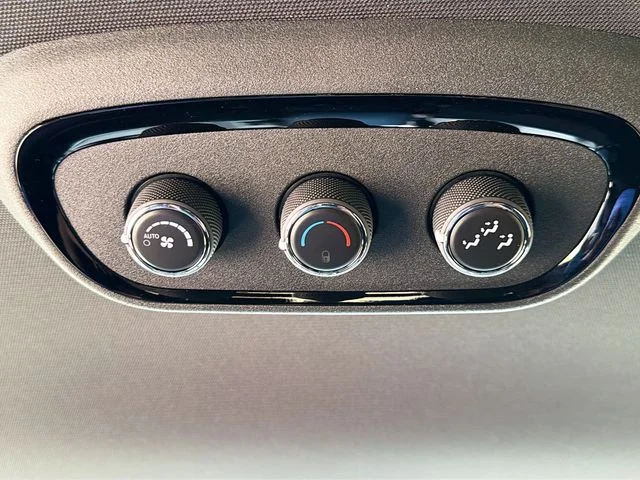 New 2026 Diamond Black Clear-Coat Exterior Paint Dodge GT image 27