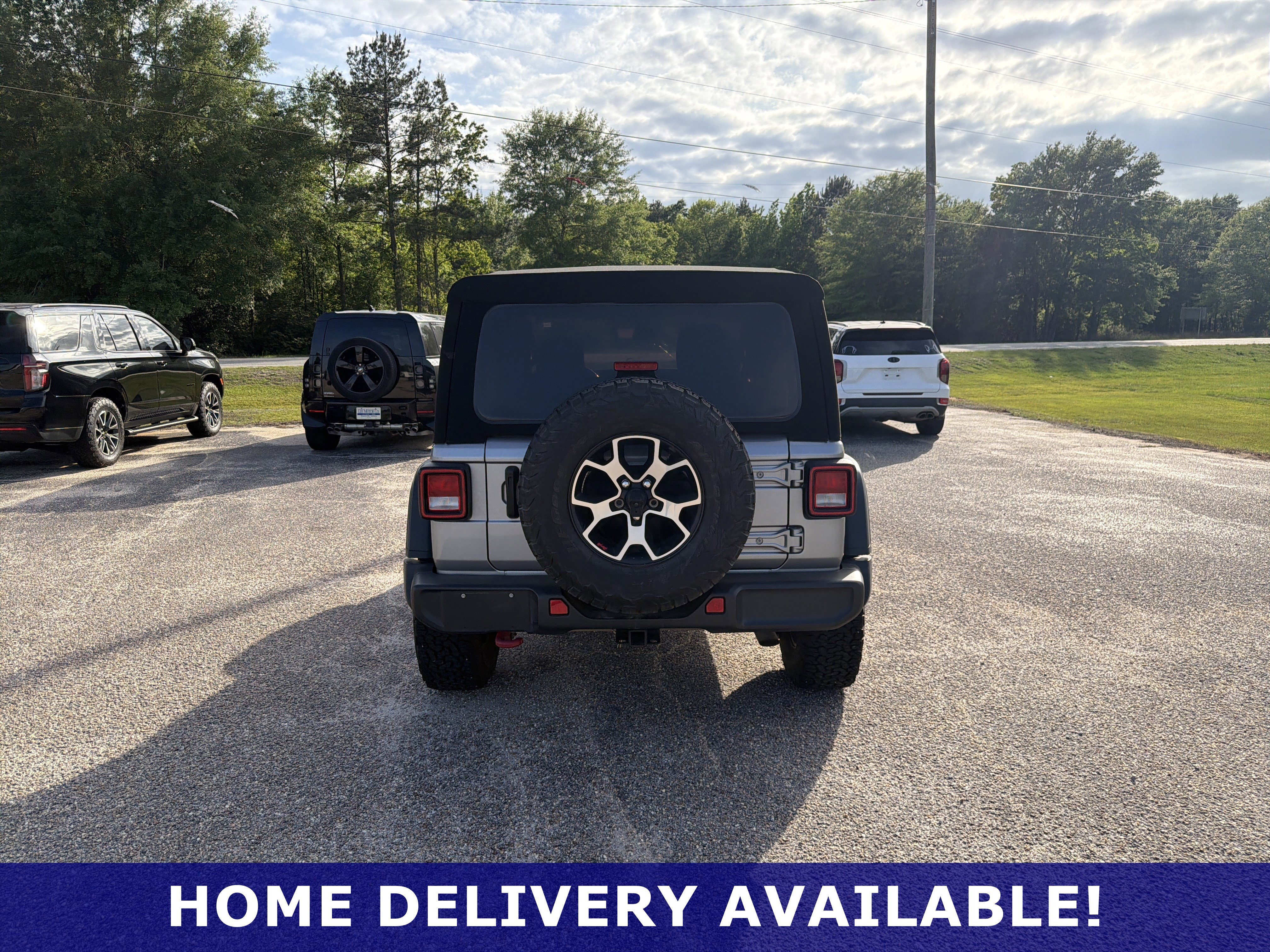 Used 2021 Silver Jeep Rubicon image 6