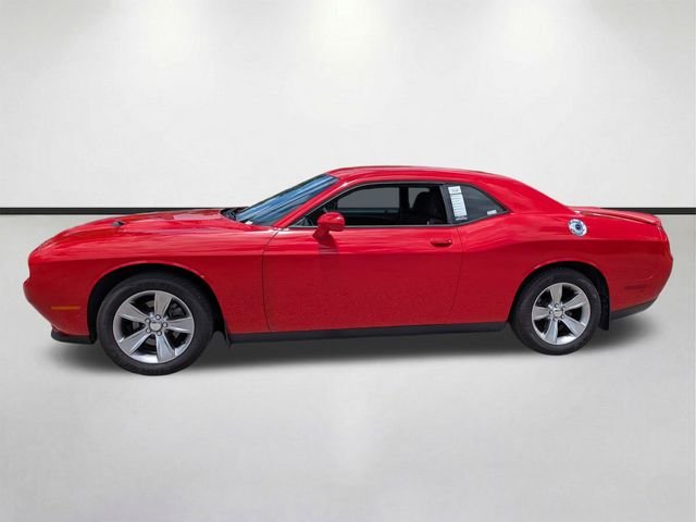 Used 2019 Red Dodge SXT image 7