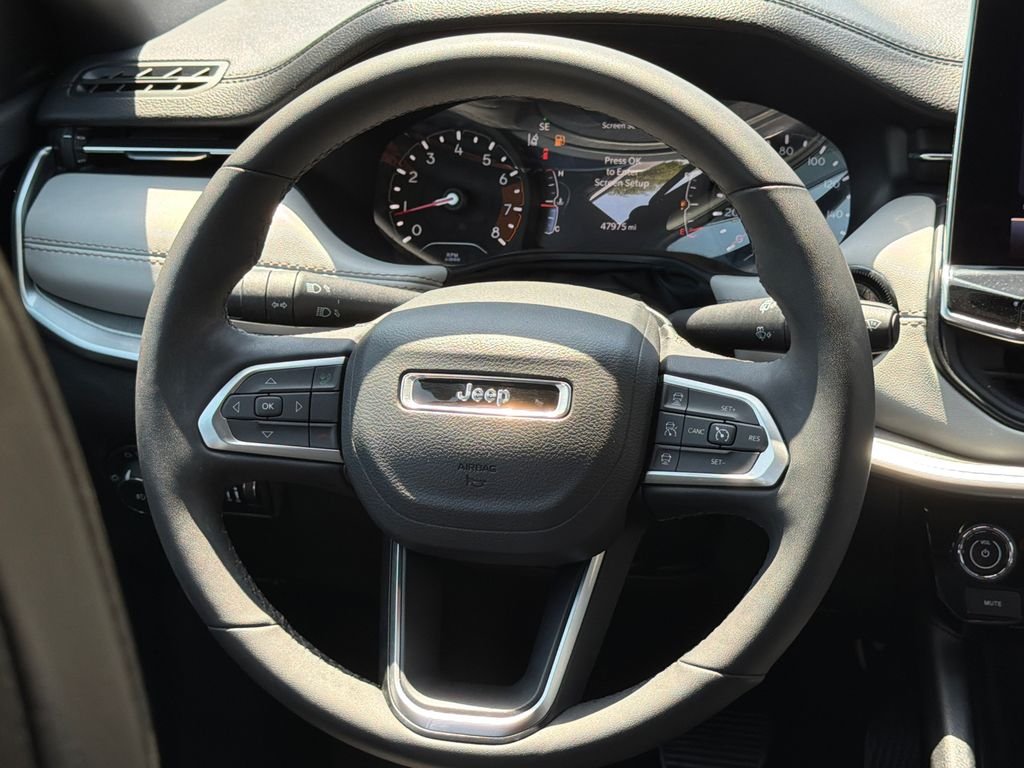 Used 2025 Silver Jeep Limited image 16