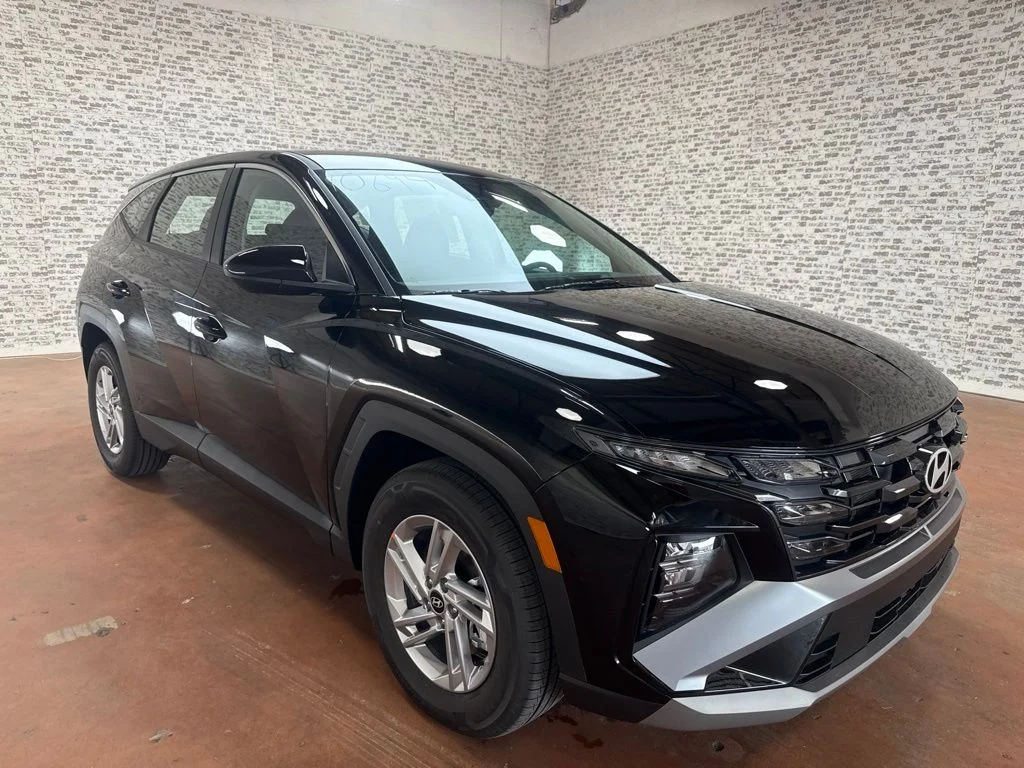 New 2026 Phantom Black Hyundai SE image 1