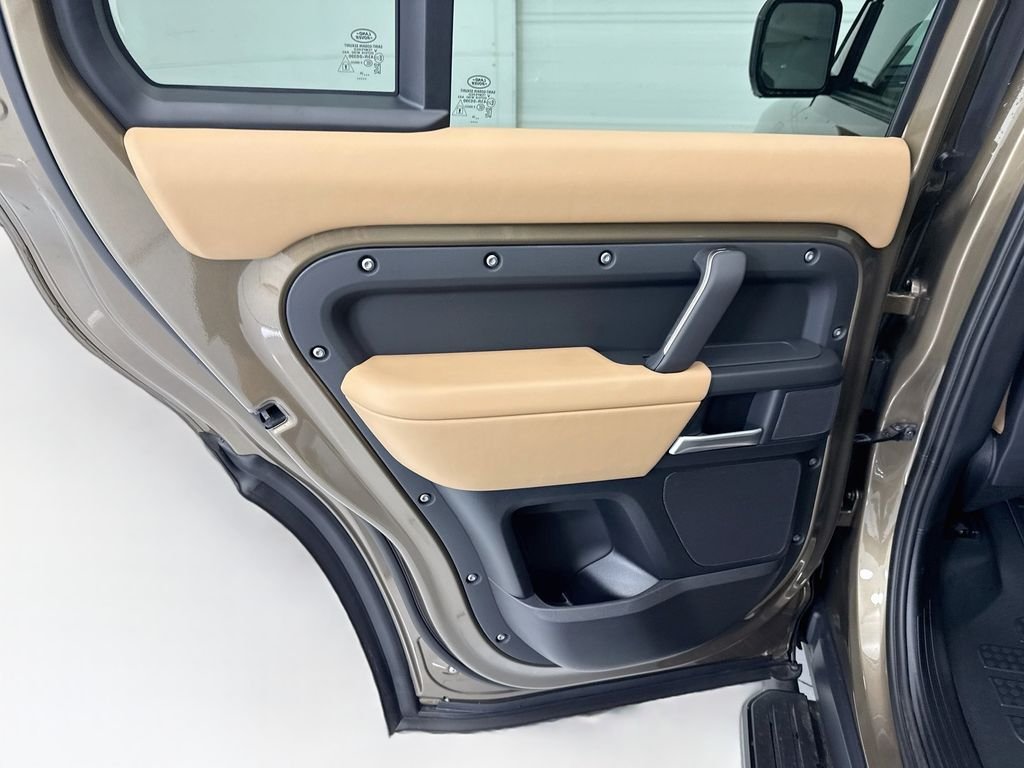 New 2026 Gondwana Stone Land Rover X-Dynamic SE image 25