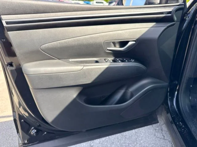 Used 2024 Black Hyundai SEL image 31